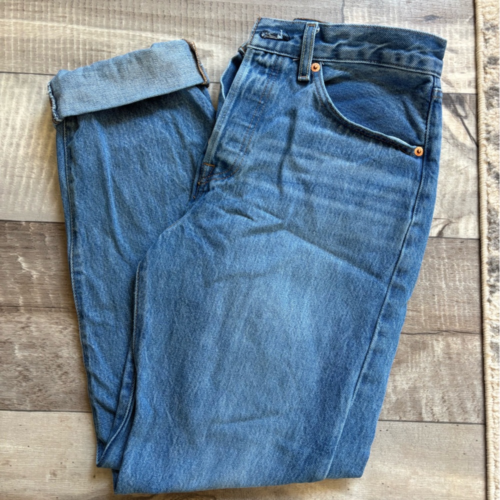 Levi's Women's Straight Leg Blue Jeans